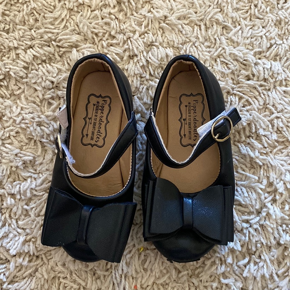 Pipperdoodles Bow Shoes